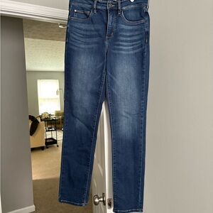 Eddie Bauer Slim Fit Women's Jeans in Dark Blue Wash